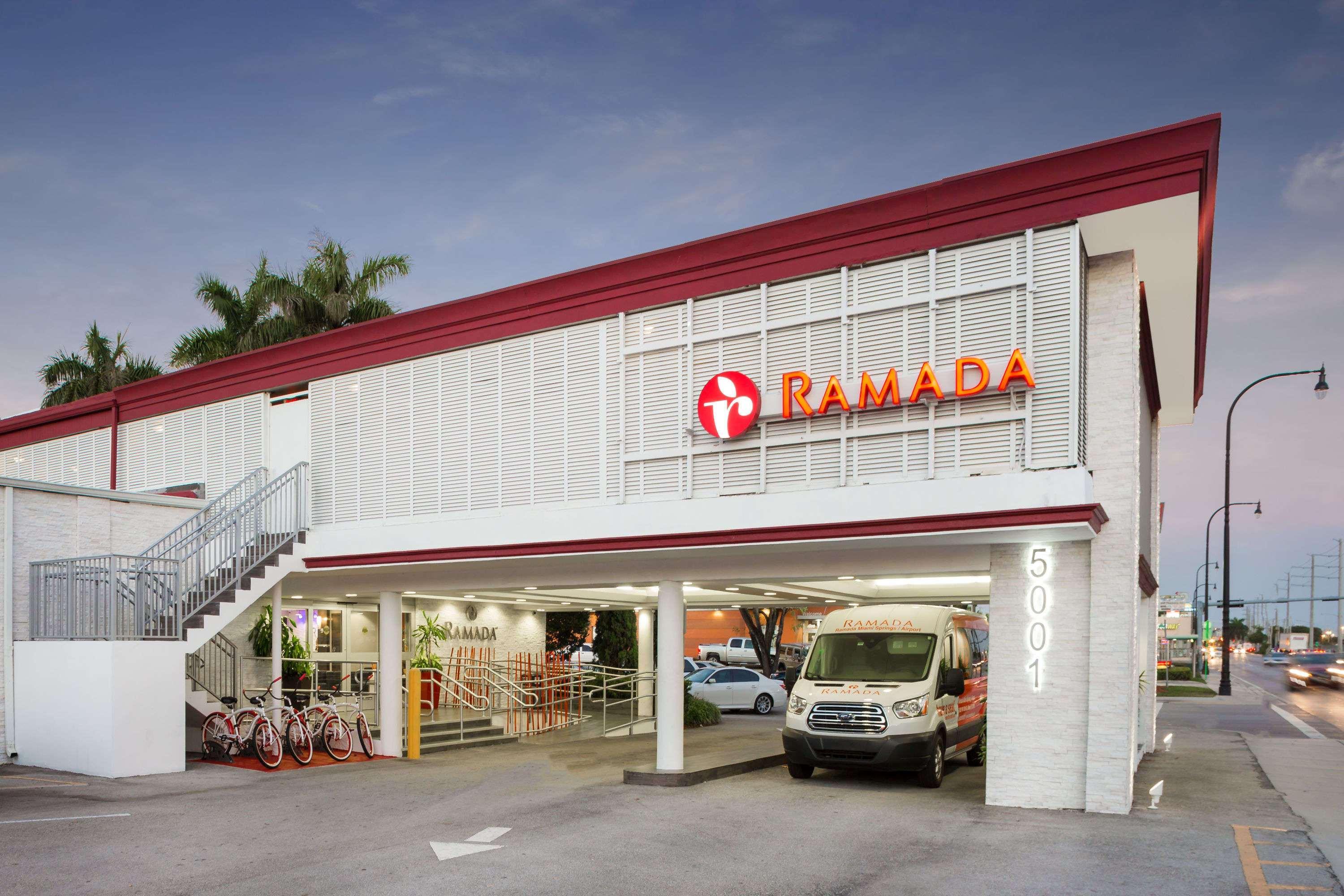 מלון Ramada By Wyndham Miami Springs/Miami International Airport מראה חיצוני תמונה